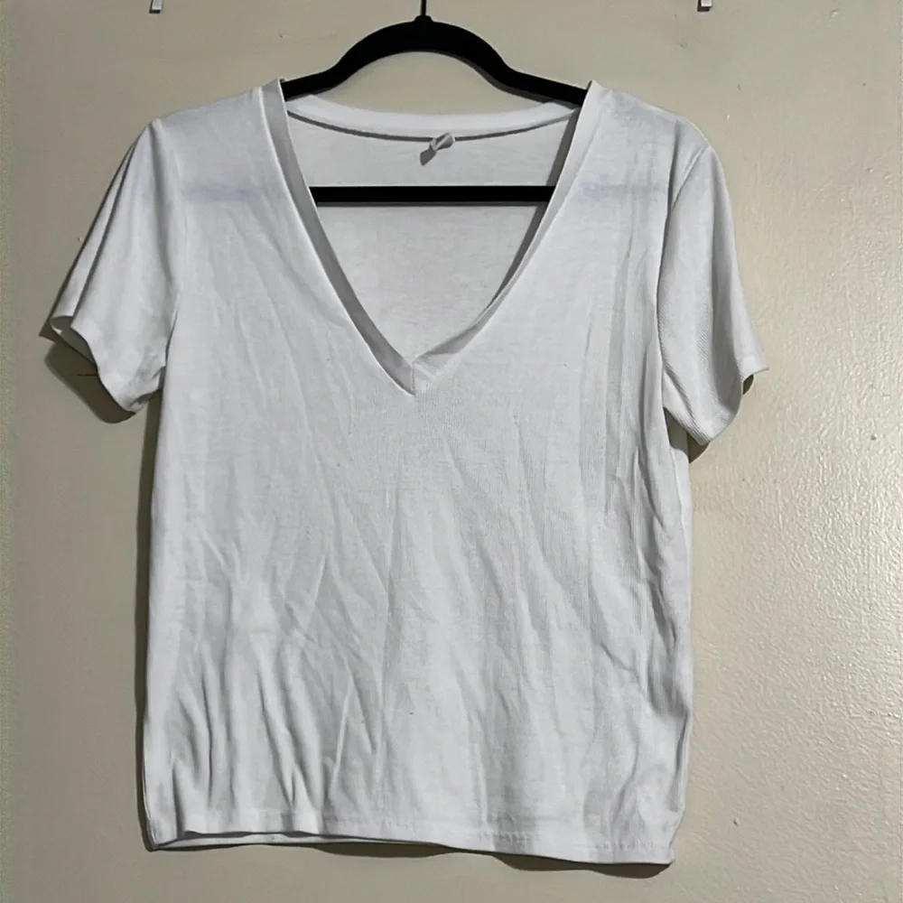 BP white basic tee - Picture 1 of 3